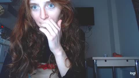 Snapshot of kira_foxy_ chatting on 03/06/25, 01:24 Kira online show from 03/06/25, 01:24