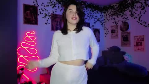 Kira VanKick online show from 10/19/25, 06:19