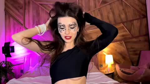 Snapshot of kira_mmr chatting on 01/04/25, 05:47 Kira and friends online show from 01/04/25, 05:47