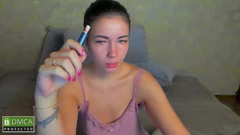 Snapshot of kira_moon_1 chatting on 11/05/25, 10:48 Kira online show from 11/05/25, 10:48