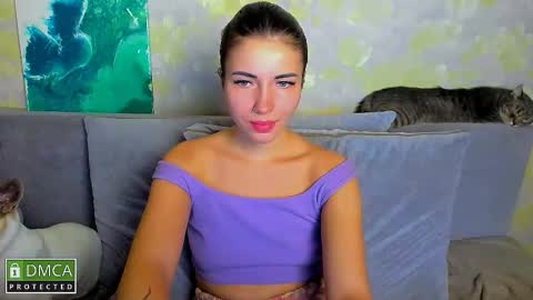 Snapshot of kira_moon_1 chatting on 11/15/25, 07:43 Kira online show from 11/15/25, 07:43