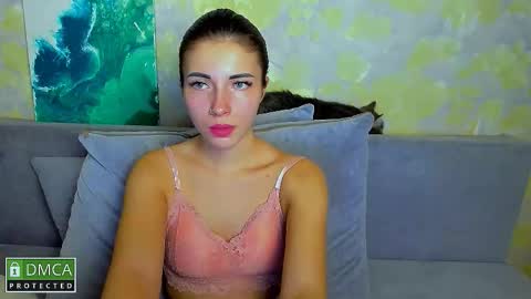 Snapshot of kira_moon_1 chatting on 11/21/25, 07:34 Kira online show from 11/21/25, 07:34