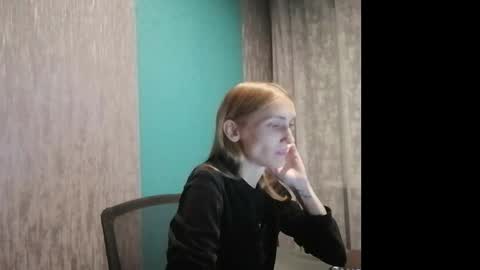 kira_morekiss online show from 10/25/25, 06:02
