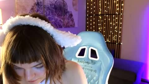 Snapshot of kira_naughtly chatting on 05/11/26, 01:06 kira_naughtly online show from 05/11/26, 01:06