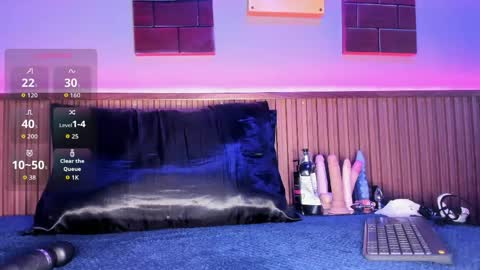 KIRA online show from 05/06/26, 03:39