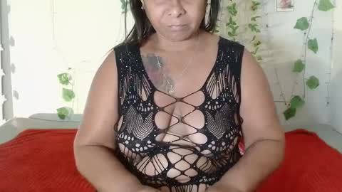 kira-squir online show from 09/25/25, 07:45