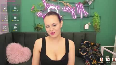KIRA online show from 05/11/26, 01:33