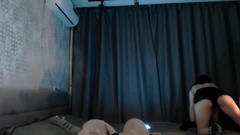 Kira  follow me  online show from 11/04/25, 11:15