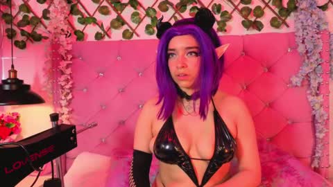 Kira online show from 05/28/26, 07:55