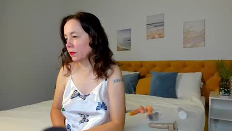 kiraadamss online show from 10/14/25, 01:06