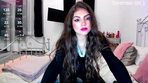 Kira 3 online show from 12/02/25, 09:32