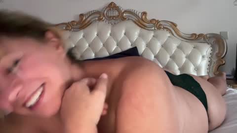 KiraDivine online show from 09/26/25, 01:48