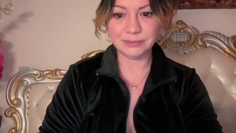 KiraDivine online show from 01/07/26, 01:57