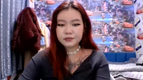 Kira online show from 11/12/25, 06:41