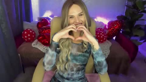 kiragrayyy online show from 02/18/25, 06:48