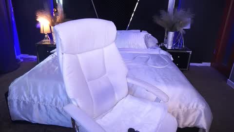 kiragrayyy online show from 10/09/25, 02:04