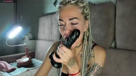 Kira online show from 07/02/26, 04:57