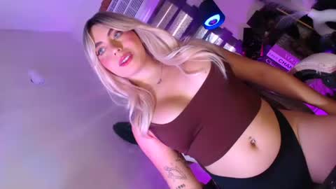 Its your girl KIRA online show from 10/04/25, 02:20