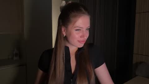 Kira online show from 10/07/25, 02:25