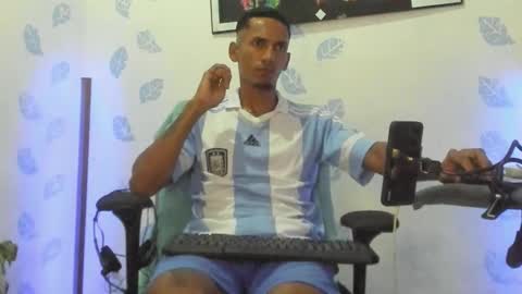 kiran_01 online show from 10/27/25, 10:58