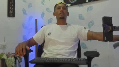 kiran_01 online show from 10/28/25, 08:33