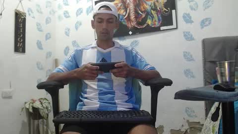 Snapshot of kiran_01 chatting on 12/16/25, 12:48 kiran_01 online show from 12/16/25, 12:48