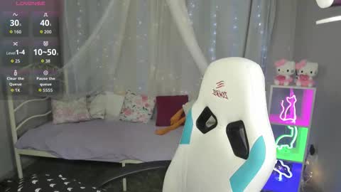 Snapshot of kiraparker chatting on 03/25/26, 02:56 KiraParker online show from 03/25/26, 02:56