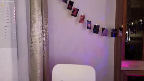 Kira cute online show from 10/21/25, 06:19