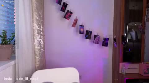 Kira cute online show from 12/04/25, 11:30