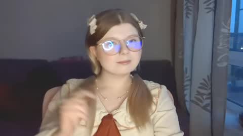 KiraYume online show from 05/08/26, 04:23