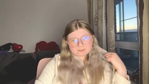 KiraYume online show from 05/29/26, 10:41
