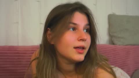 Kira online show from 10/15/25, 07:52