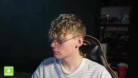 Kirill and Andrey online show from 11/28/25, 09:23