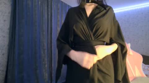 Nicole online show from 10/20/25, 06:19