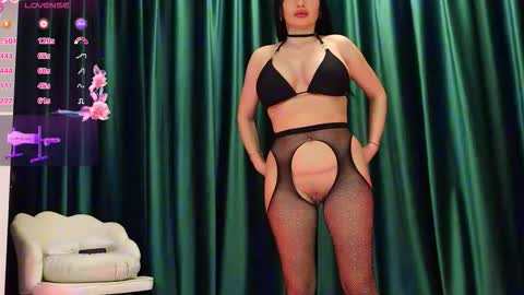 Snapshot of kiss_katy chatting on 03/27/26, 10:53 kiss_katy online show from 03/27/26, 10:53