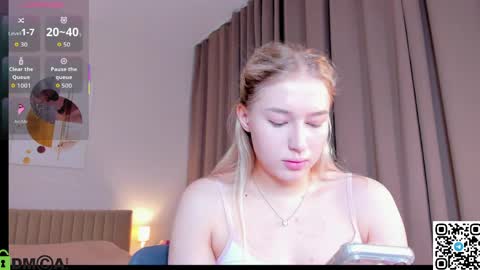 Chloe online show from 04/19/26, 02:55