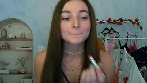 Snapshot of kiss_shy chatting on 11/25/25, 04:40 Valeria online show from 11/25/25, 04:40