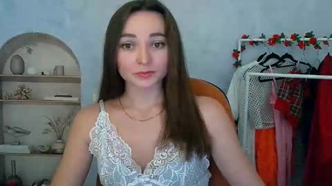 Snapshot of kiss_shy chatting on 11/28/25, 06:54 Valeria online show from 11/28/25, 06:54