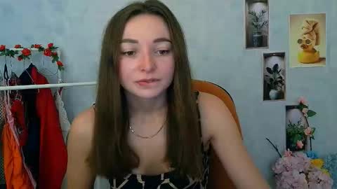 Snapshot of kiss_shy chatting on 12/01/25, 12:21 Valeria online show from 12/01/25, 12:21