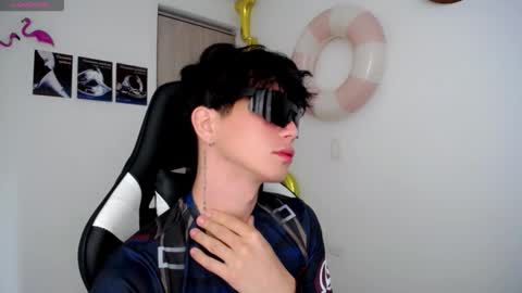 kiss_whitee online show from 09/14/25, 03:11