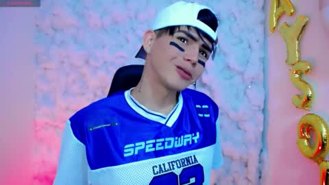 kiss_whitee online show from 10/16/25, 09:27