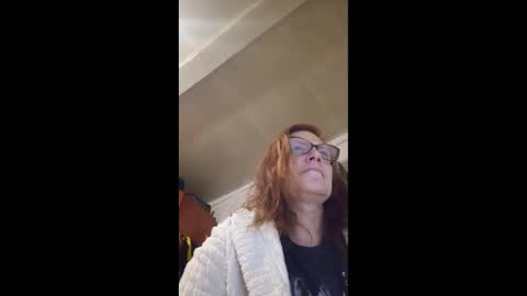 Snapshot of kissandvibe chatting on 10/26/25, 06:03 kissandvibe online show from 10/26/25, 06:03