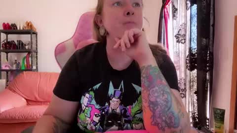 kissica online show from 09/30/25, 09:58