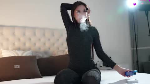Snapshot of kissing33 chatting on 04/22/26, 04:52 kissing33 online show from 04/22/26, 04:52