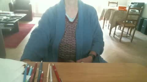 Snapshot of kisslog1 chatting on 09/27/25, 02:00 kisslog1 online show from 09/27/25, 02:00