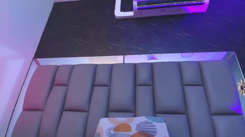 BELLA FLAME online show from 10/11/25, 07:34