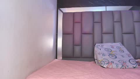 BELLA FLAME online show from 11/18/25, 07:18