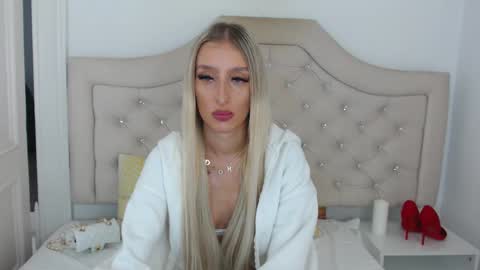 Natalie online show from 09/17/25, 06:48