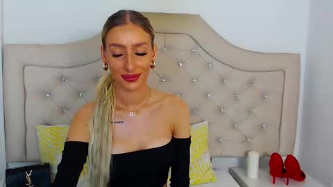 Snapshot of kissnatalie chatting on 11/09/25, 09:51 Natalie online show from 11/09/25, 09:51