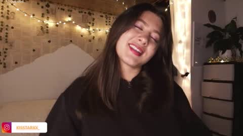 Helena and Brad online show from 11/07/25, 04:34